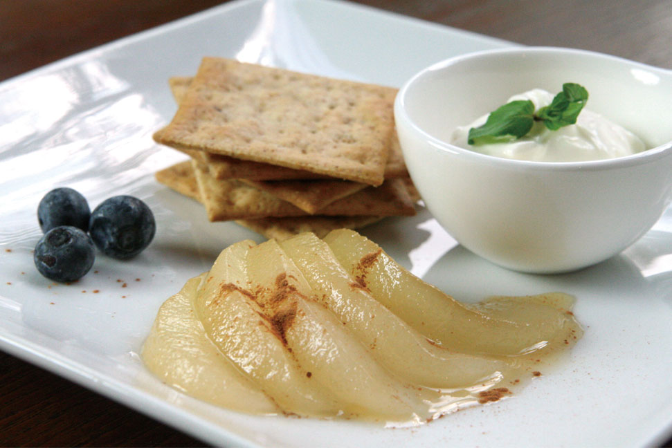 市川梨のコンポート マスカルポーネチーズ添え