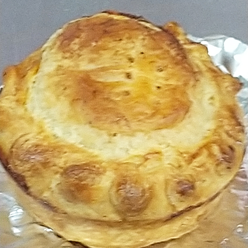 市川のトマトを使ったミートパイ