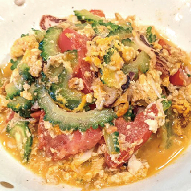 トマトとゴーヤの海鮮炒め