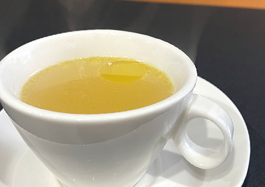 市川トマトのコンソメスープ